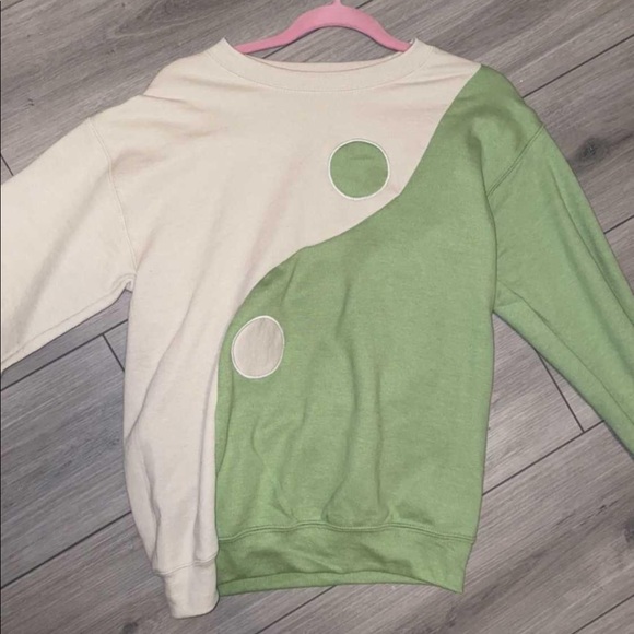 handmade ying yang sweater - Picture 2 of 4